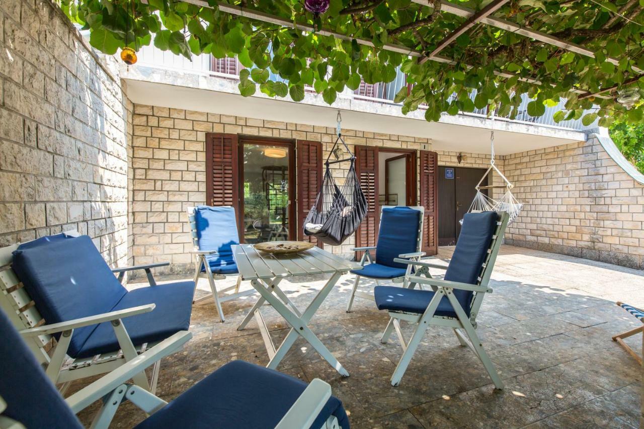 Casa Flora 3-Minutes' Walk From The Beach Novigrad Istria Extérieur photo